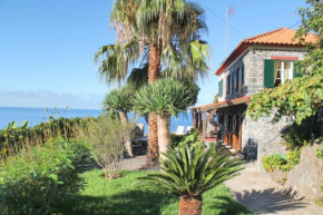  Cliff-top Location, peaceful, Superb Seaview  Эштрейту-Да-Кальета